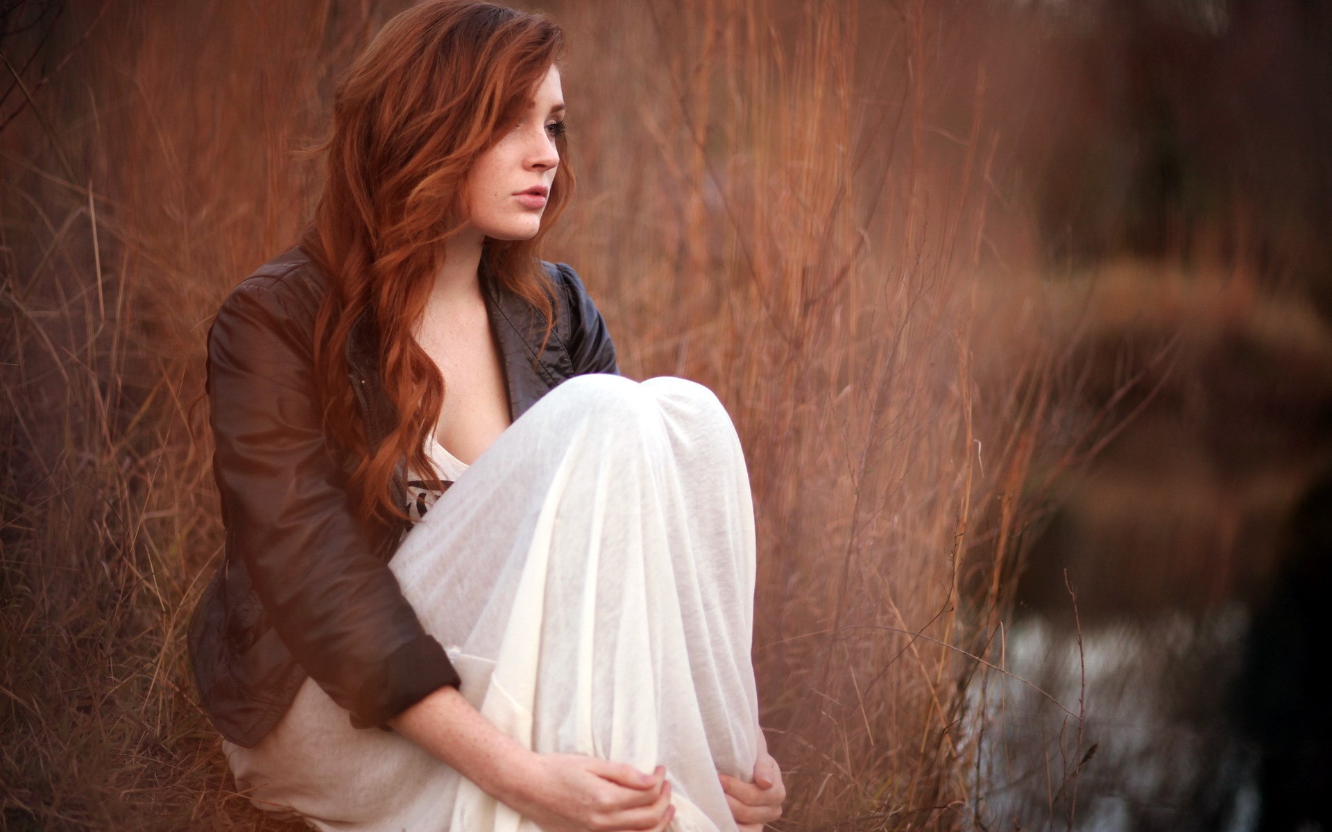 6941912-nature-beauty-redhead-girl-model-photo.jpg