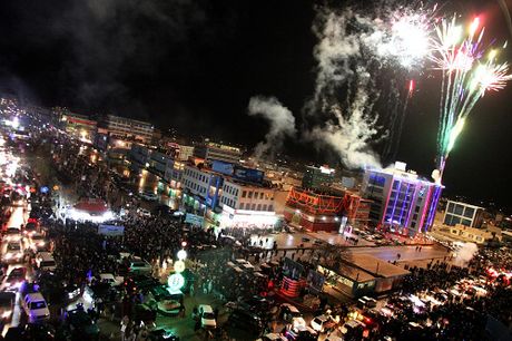 celebration-of-1389-2010-in-mazar-e-sharif-afgha_1723_l.jpg