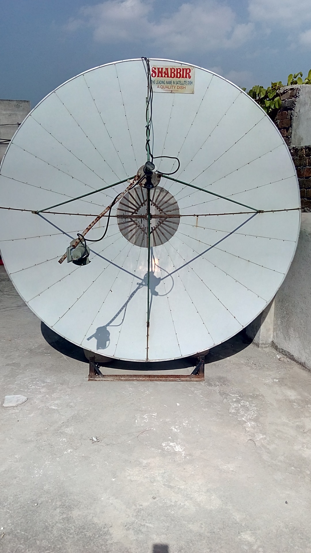 Dish 8 Feet Based on hotbird Paksat on side LNB