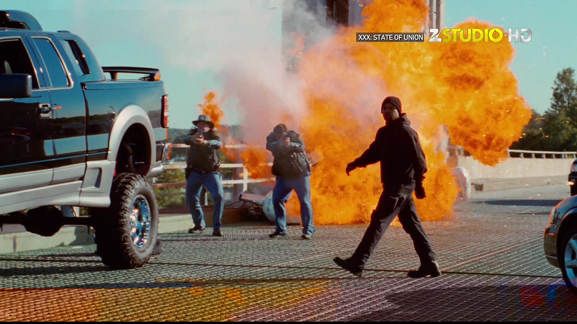 @100.5'E 12642 V 40700