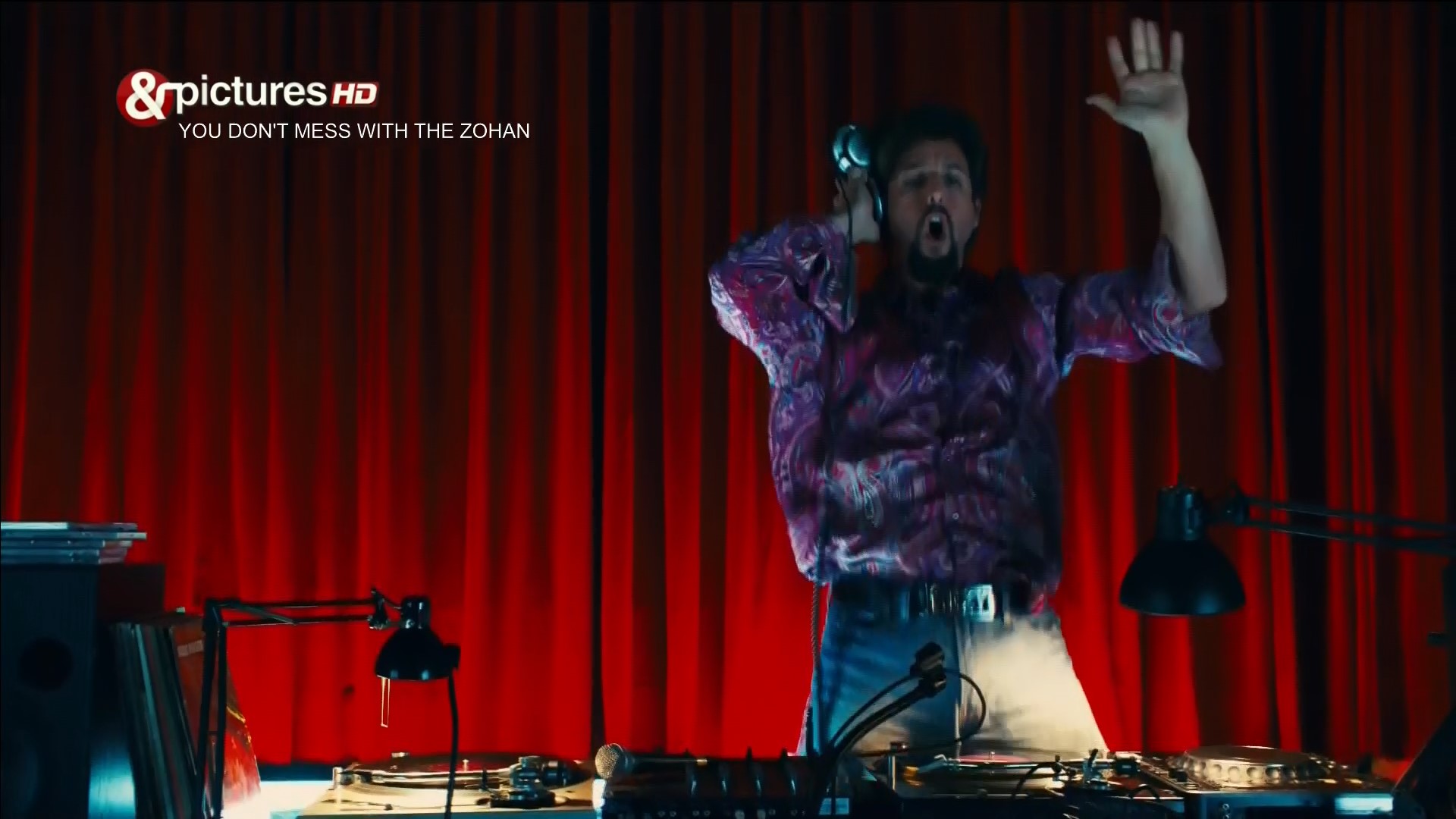 @You Don't Mess With The Zohan.ts_snapshot_00.10_[2015.12.29_19.08.21].jpg