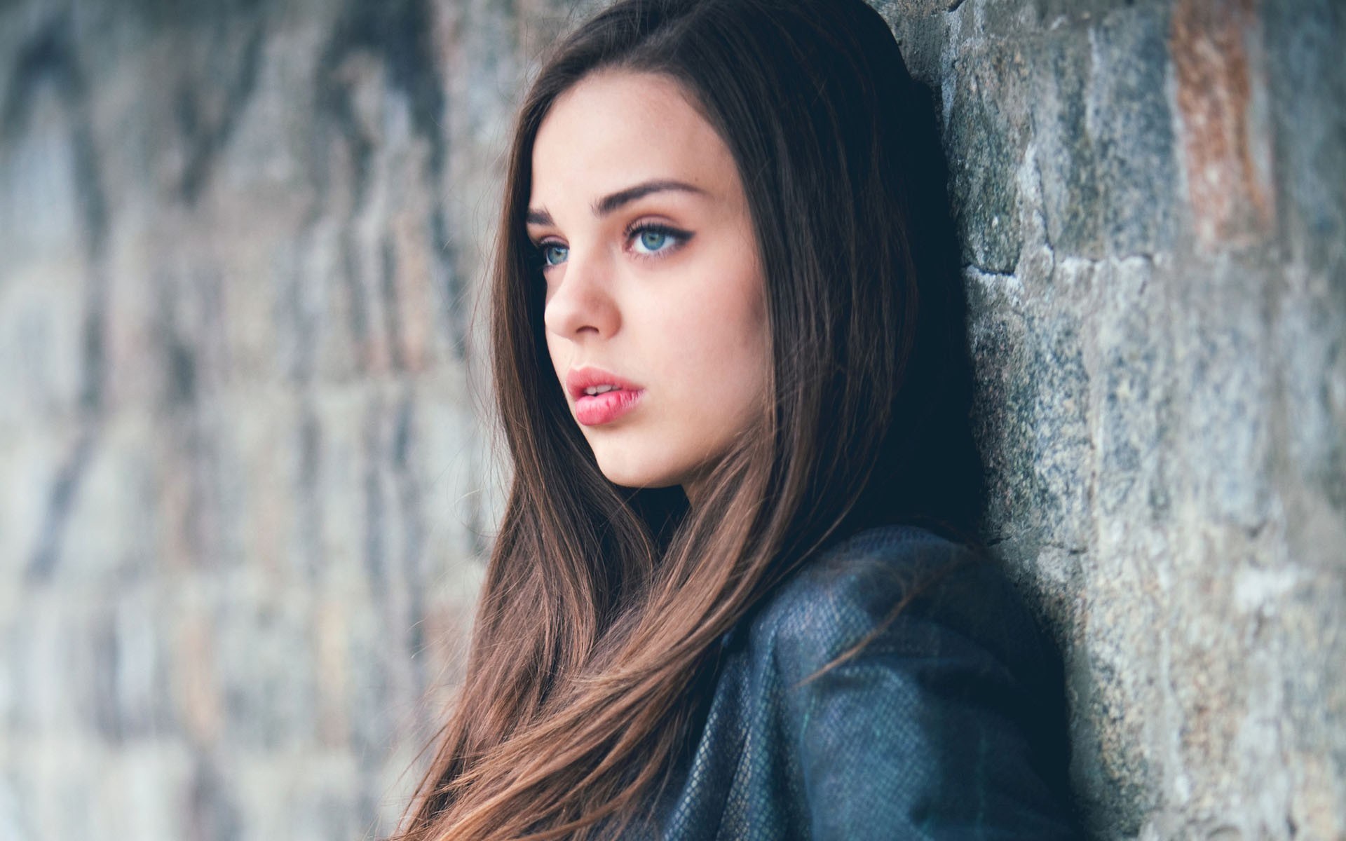 Model-Girl-HD-Desktop-Wallpapers.jpeg